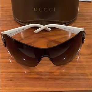 ✅Authentic Gucci Shield Sunglasses